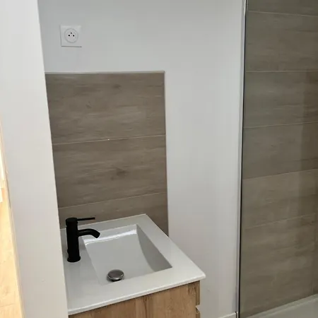 Joli T2 Cosy - Face A La Gare - Ideal Sejours Pro Appartement Châtellerault