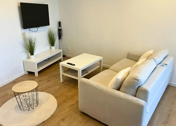 Apartamento T2 Calme à 2 Min De La Gare - Idéal Séjours Pros *