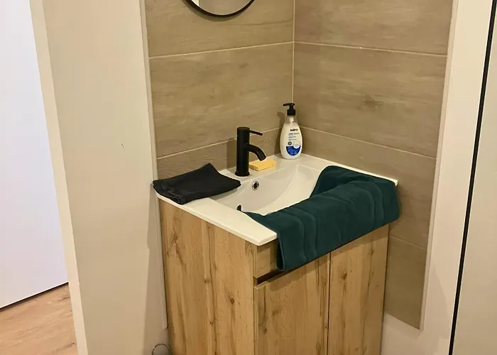 Apartamento T2 Calme à 2 Min De La Gare - Idéal Séjours Pros *